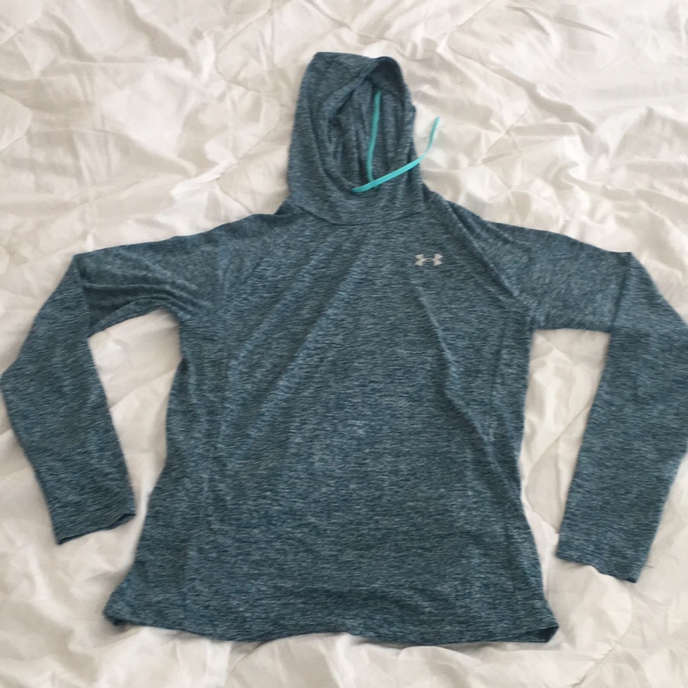 Under armour size small pull over top women’s